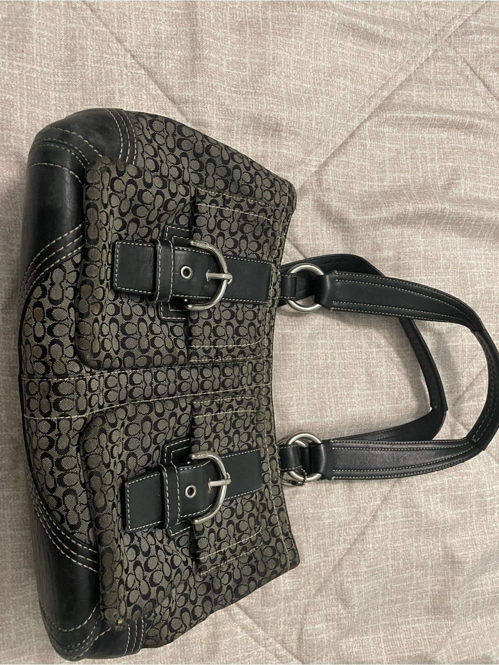 Pursed - Picture 2 of 6
